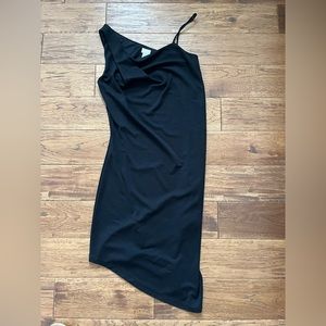 New H&M one-shoulder black dress. Never worn. Very cute and sexy. Size 4